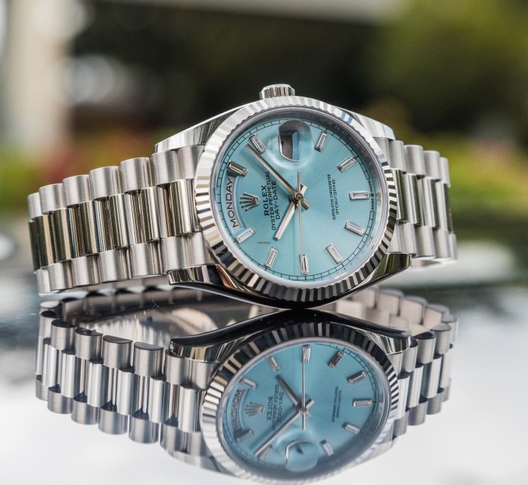 Rolex Day-date 36 36mm Dial Day-date - Ice Blue Diamond Baguette
