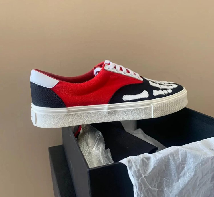 Low Top Skeleton Sneaker In Black Red