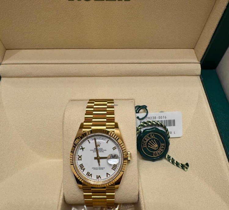 Rolex Day-date 36 36mm Gold White Face Roman Numbers