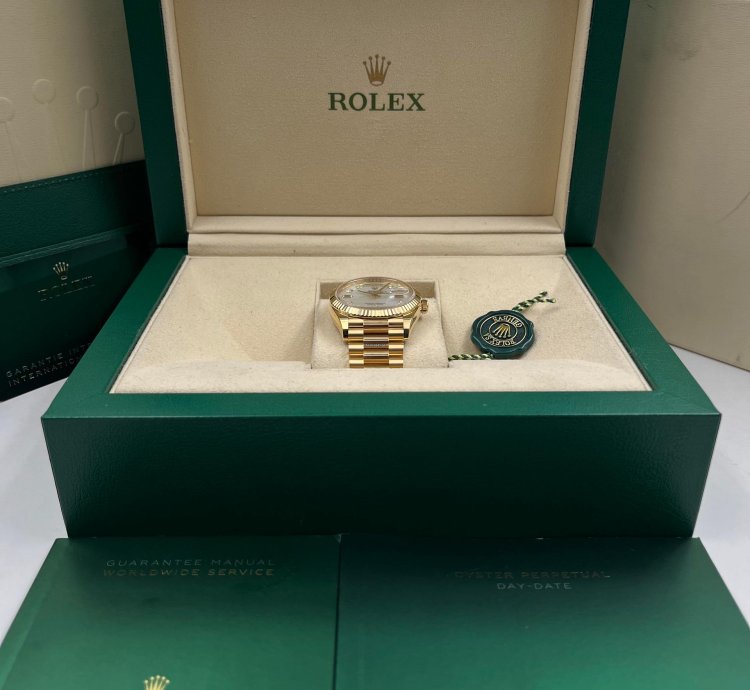 Rolex Day-date 36 36mm Mother Of Pearl Dial Yellow Gold Bracelet 128238 Unworn 2023