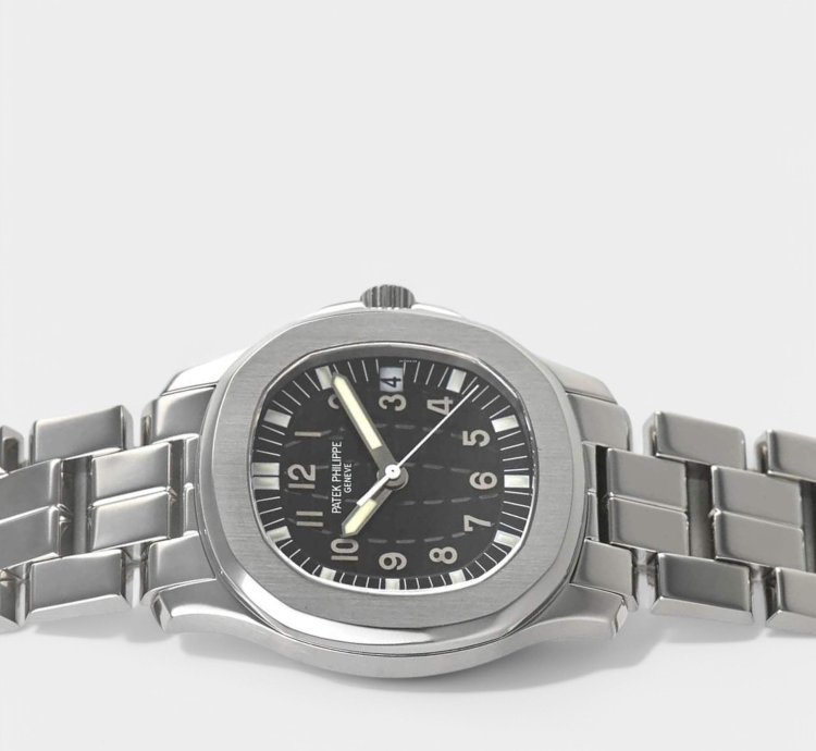 Patek Philippe Aquanaut Steel Black Automatic Date 34x36 3mm Papers 5066 1a