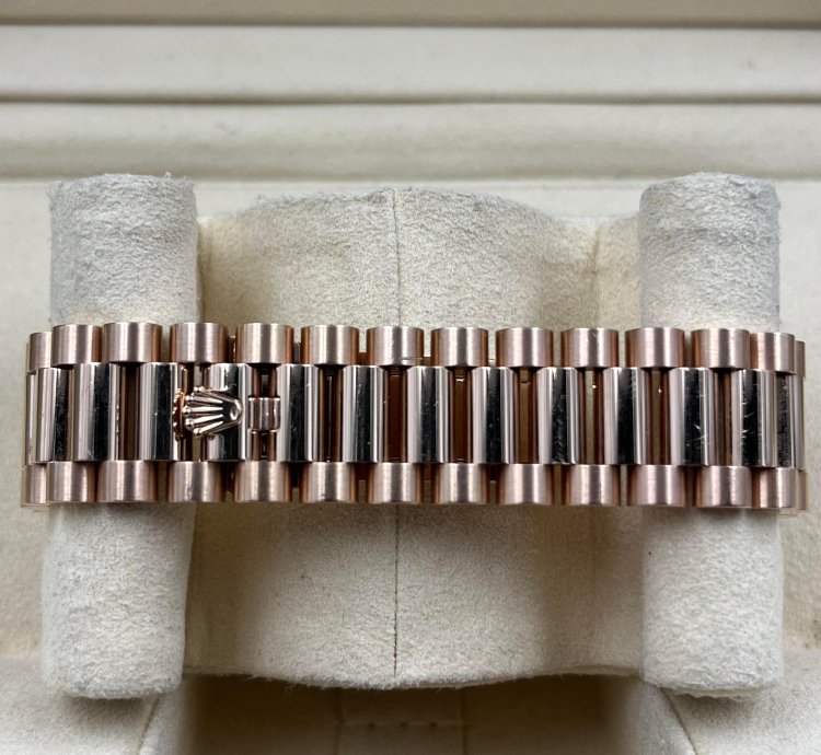 Rolex Day-date 36 36mm Mother Of Pearl Diamond Dial Rose Gold Bracelet 128345rbr Unworn 2022