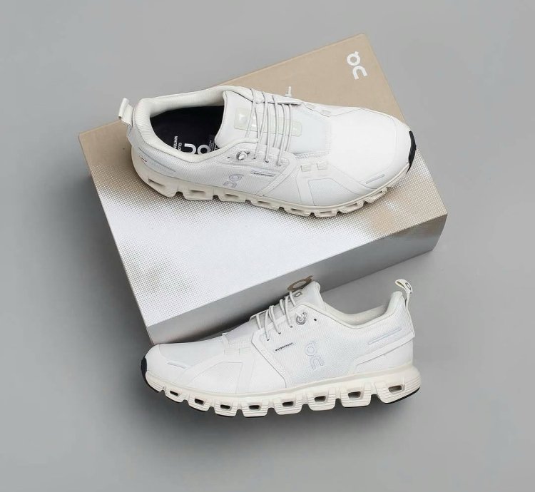 On Cloud 6 Waterproof White Pearl Ice