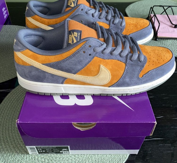 Nike Sb Dunk Low Light Carbon Monarch