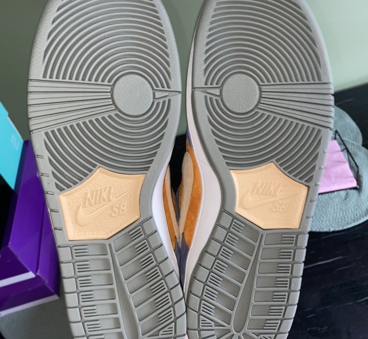 Nike Sb Dunk Low Light Carbon Monarch