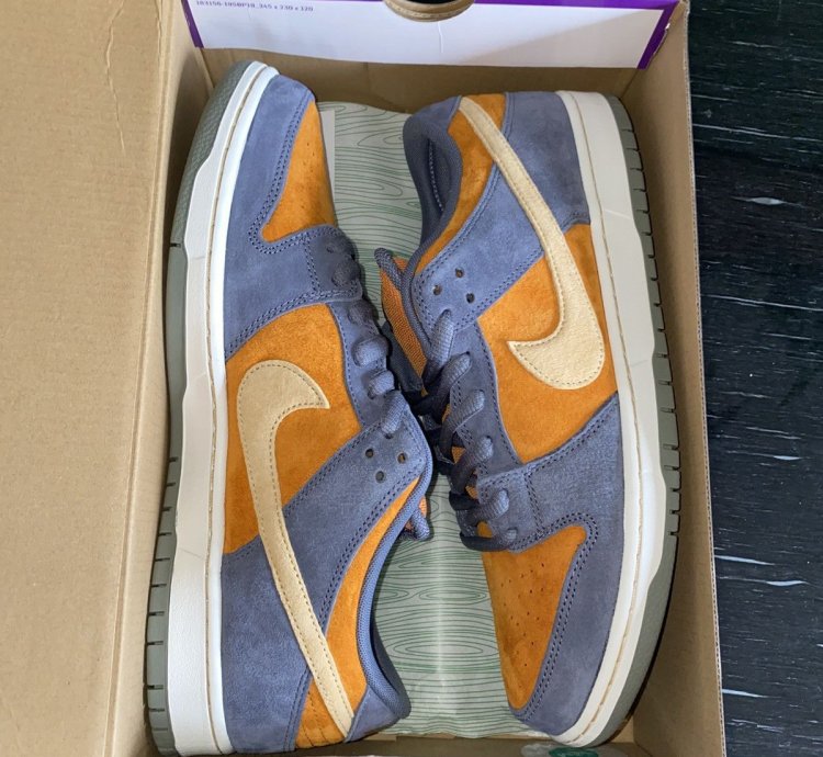 Nike Sb Dunk Low Light Carbon Monarch