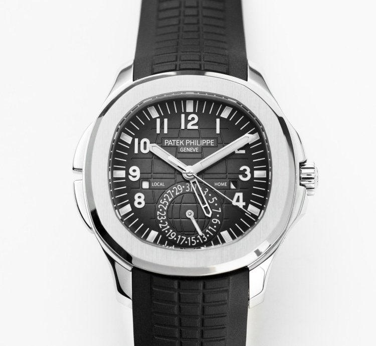 Patek Philippe Aquanaut Travel Time - Like New - 2019