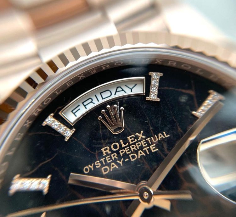 Rolex Day-date 36 36mm Rose Gold Eisenkiezel Roman Diamond Dial Unworn Full Set