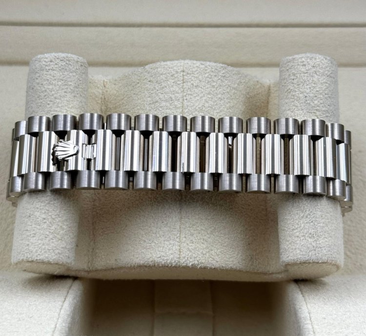 Rolex Day-date 36 36mm Silver Index Dial White Gold Bracelet 128239 Unworn 2022