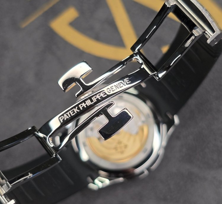 Patek Philippe Aquanaut Travel Time 5164a Stainless Steel