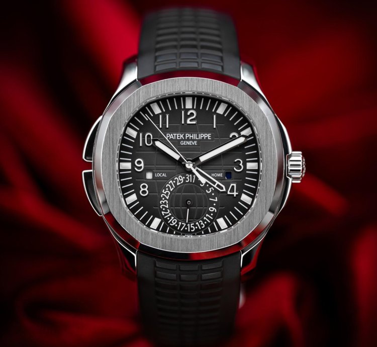 Patek Philippe Aquanaut Travel Time 5164a Steel Black Dial 40 8mm Mint Condition 5164a-001