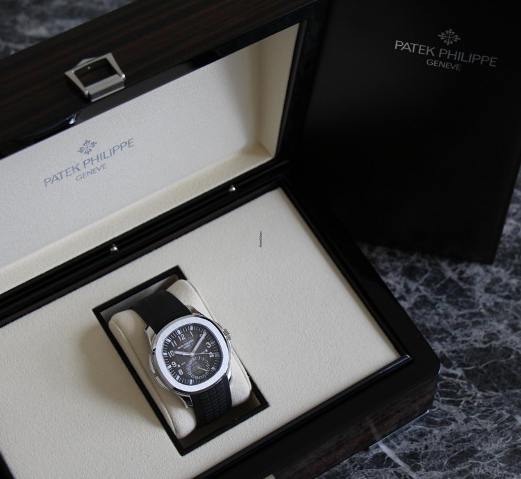Patek Philippe Aquanaut Travel Time 5164a-001 - Like New - 03 2021