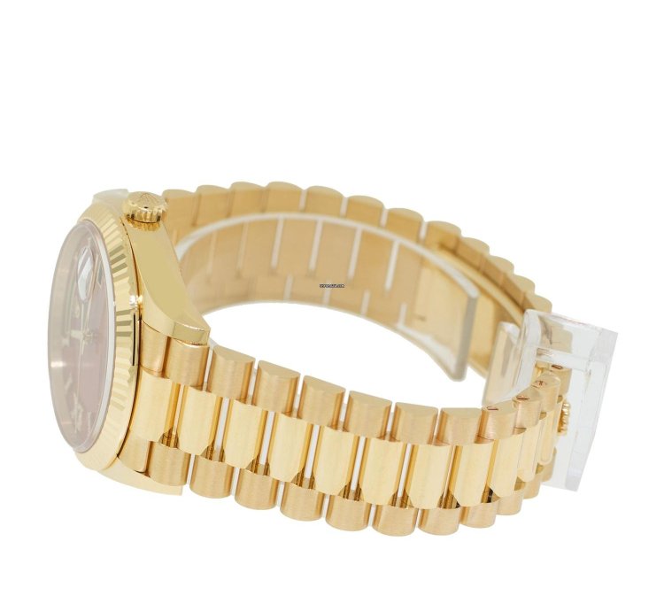 Rolex Day-date 36 36mm Yellow Gold Carnelian Roman Diamond Dial Fluted Bezel 128238
