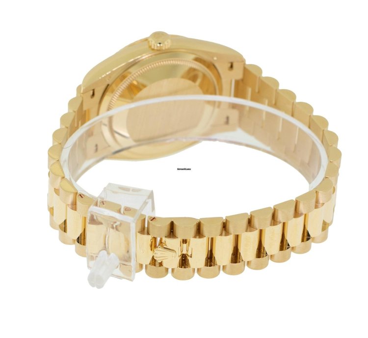 Rolex Day-date 36 36mm Yellow Gold Carnelian Roman Diamond Dial Fluted Bezel 128238