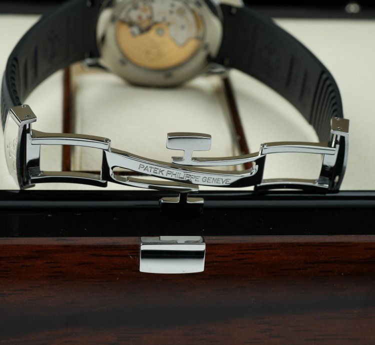 Patek Philippe Aquanaut Travel Time 5164a-001 Discontinued