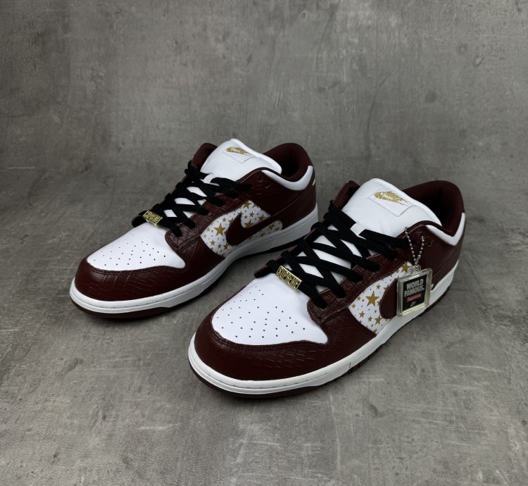 Nike Sb Dunk Low Og Supreme Stars Barkroot Brown