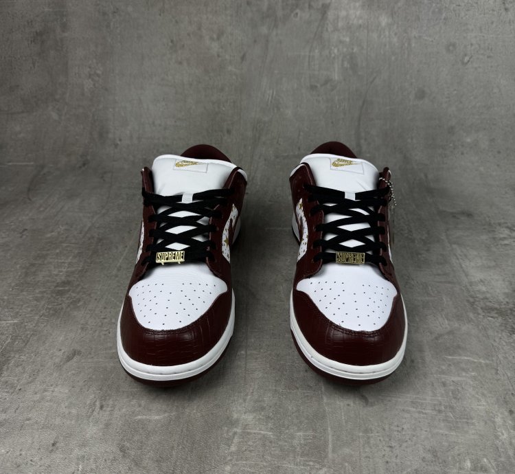 Nike Sb Dunk Low Og Supreme Stars Barkroot Brown