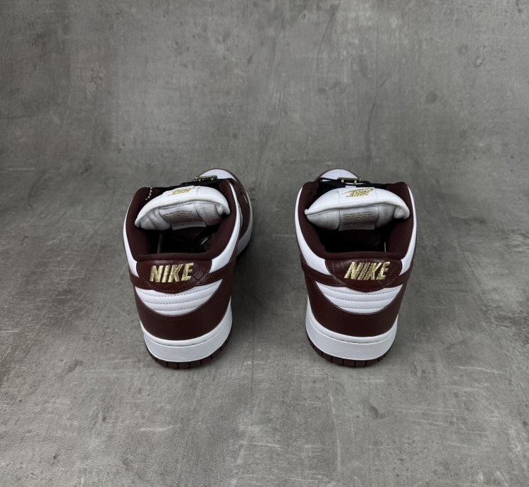 Nike Sb Dunk Low Og Supreme Stars Barkroot Brown