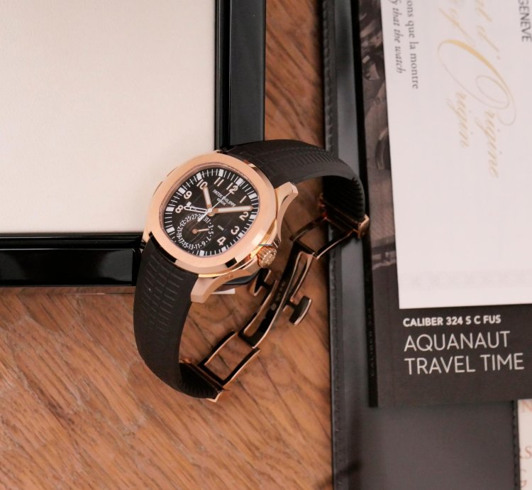 Patek Philippe Aquanaut Travel Time 5164r 2021