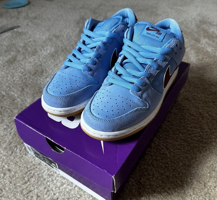 Nike Sb Dunk Low Phillies Size 9 Used