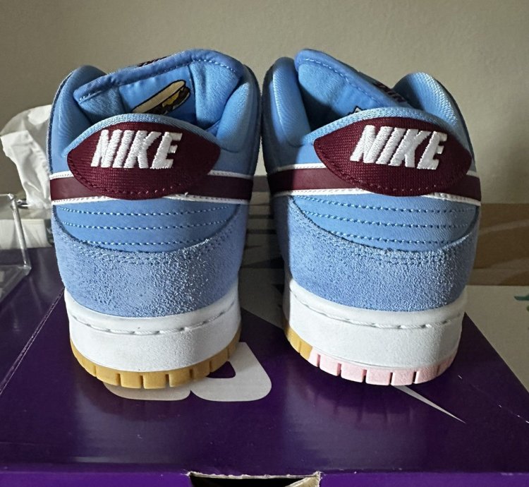 Nike Sb Dunk Low Phillies Size 9 Used
