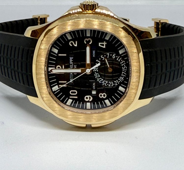 Patek Philippe Aquanaut Travel Time Aquanaut Rose Gold 18kt 5164r