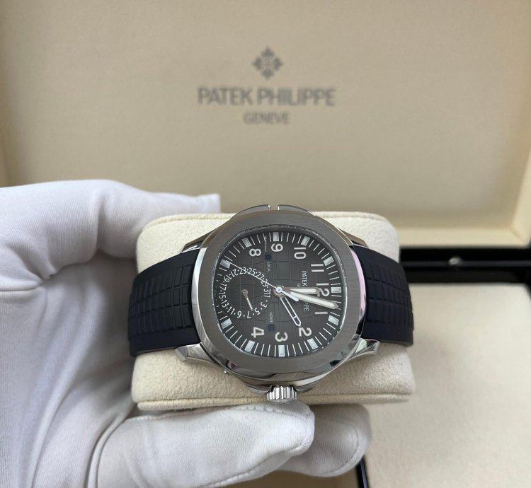Patek Philippe Aquanaut Travel Time Black Dial 5164a-001