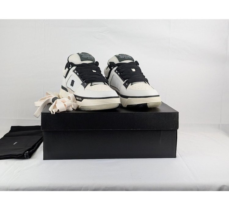 O1rshd1 Ma-1 Sneakers In White Black