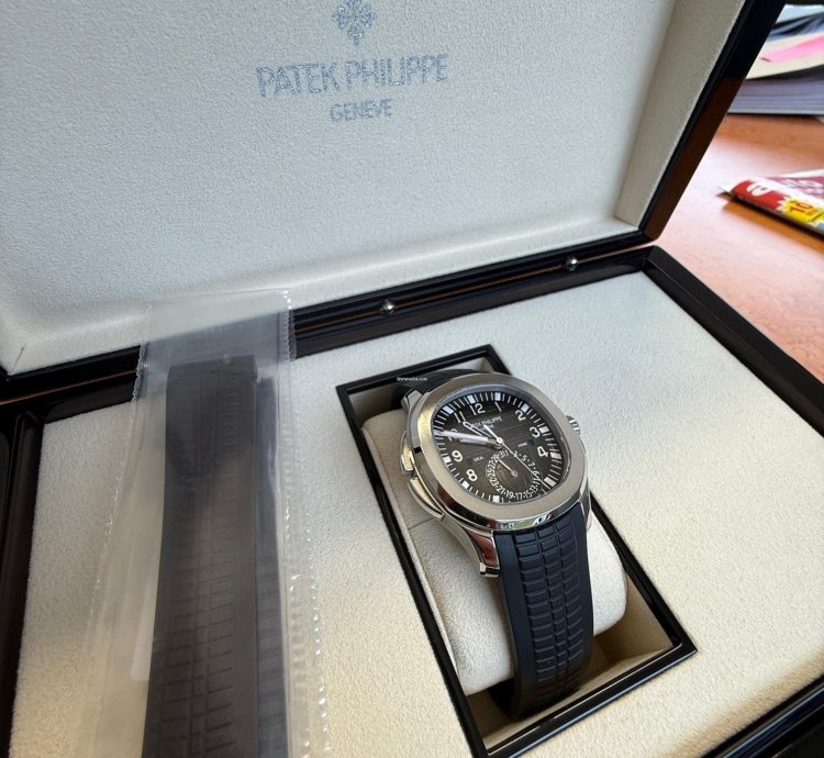 Patek Philippe Aquanaut Travel Time Box Papiere