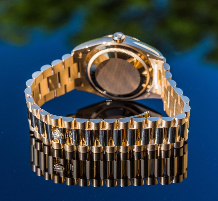 Rolex Day-date 36 Carnelian Diamond Set Dial - 128238