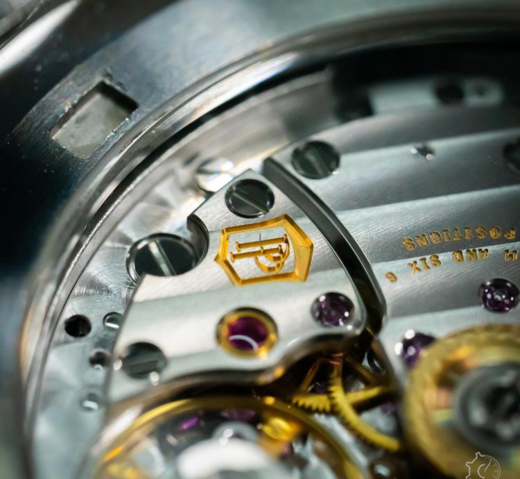 Patek Philippe Aquanaut Travel Time Gmt 5164a-001 With Box