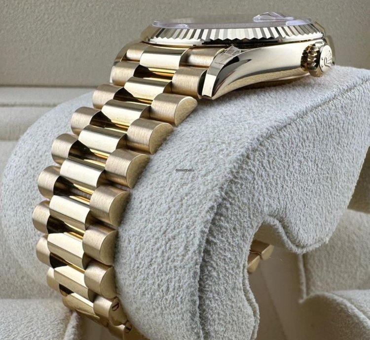 Rolex Day-date 36 Carnelian Set With Diamonds 36mm