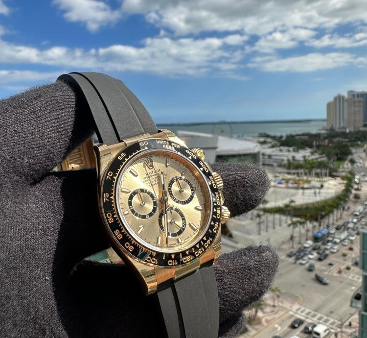 Rolex Daytona 126518ln Full Set New