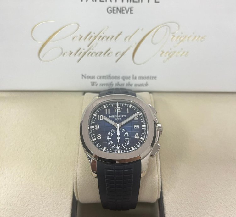 Patek Philippe Aquanaut White Gold Blue Dial 5968g-001