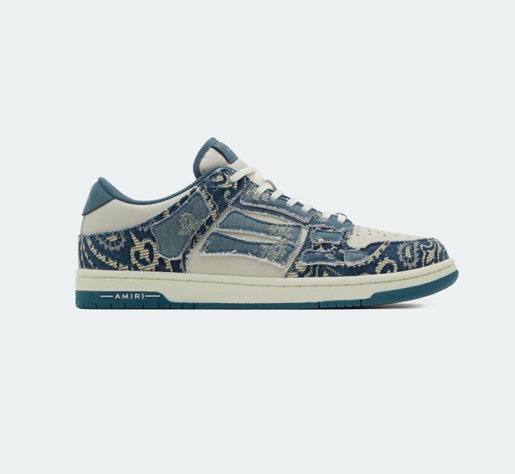 Oc11z0225 Bandana Skel Low-top Sneakers In White Blue