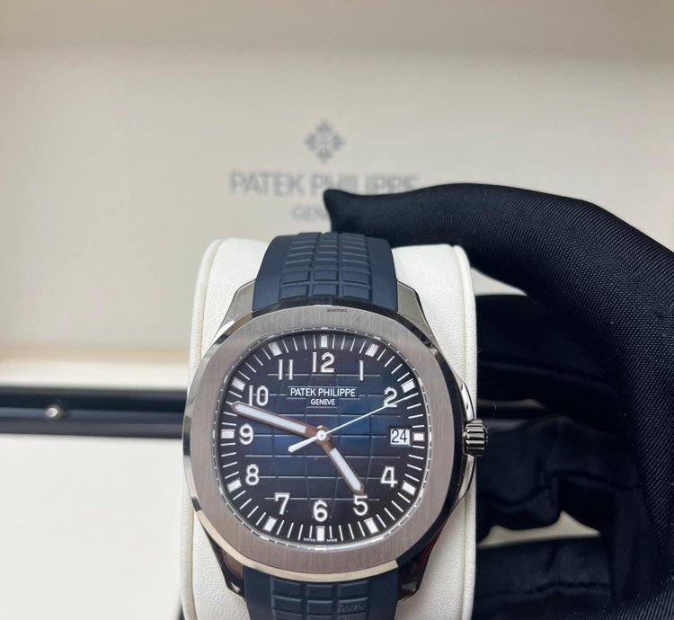 Patek Philippe Aquanaut White Gold Blue Embossed Dial 5168g-001