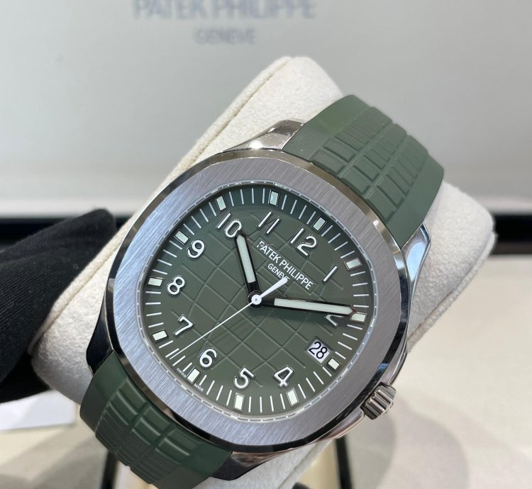 Patek Philippe Aquanaut White Gold Khaki Green 2020