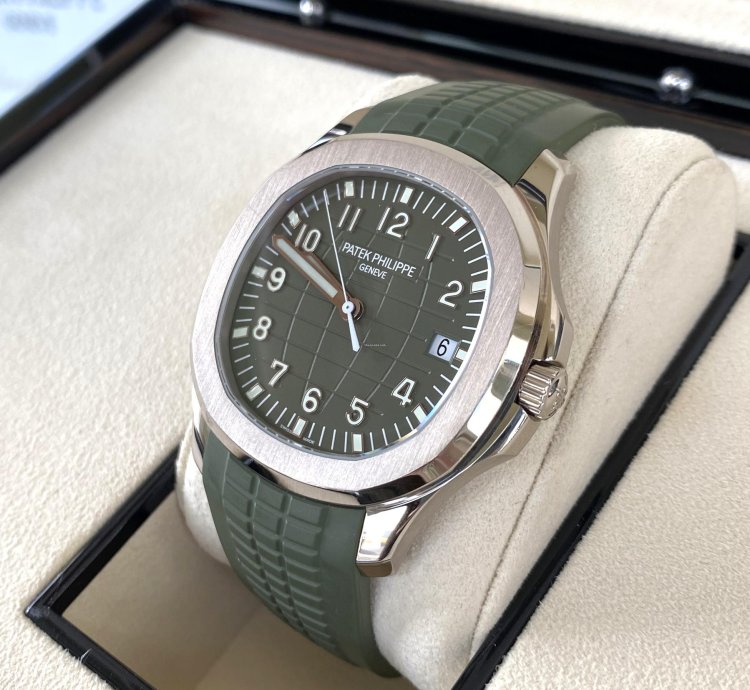 Patek Philippe Aquanaut White Gold Khaki Green 2022