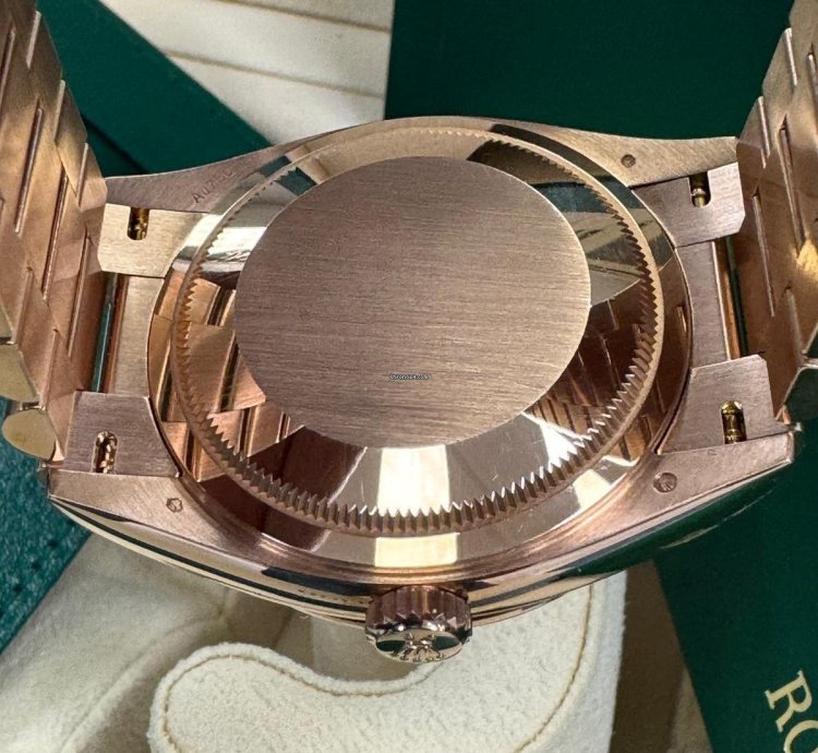 Rolex Day-date 36 Eisenkiesel Diamond Dial 128235