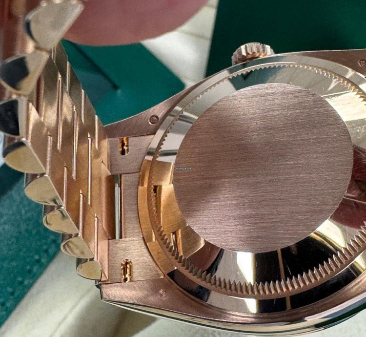 Rolex Day-date 36 Eisenkiesel Diamond Dial 128235