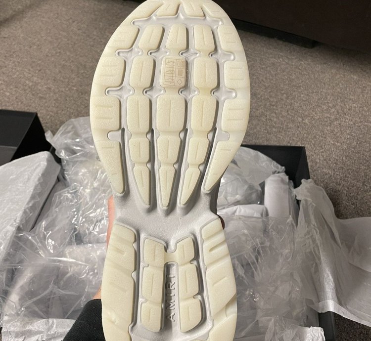 Rare Amiri Bone Runner Grey