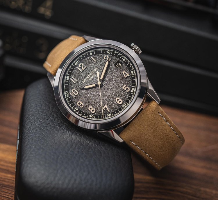 Patek Philippe Calatrava 40 Mm Ref 5226g-001