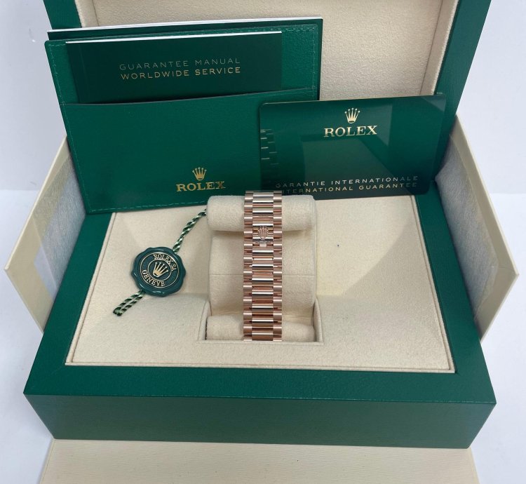 Rolex Day-date 36 Everose Gold Day-date 36 Watch-fluted Bezel-white Roman Dial - President Bracelet 128235