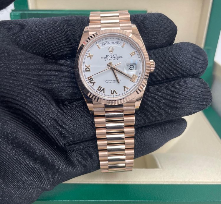 Rolex Day-date 36 Everose Gold Day-date 36 Watch-fluted Bezel-white Roman Dial - President Bracelet 128235