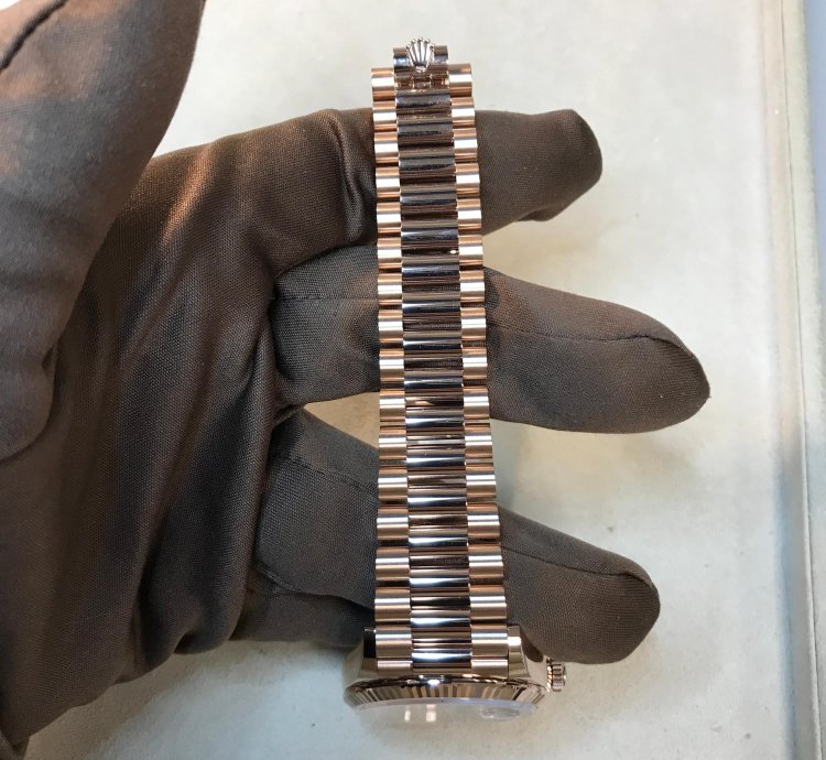 Rolex Day-date 36 Everose Gold Fluted Rose-diamond President 128235-0009