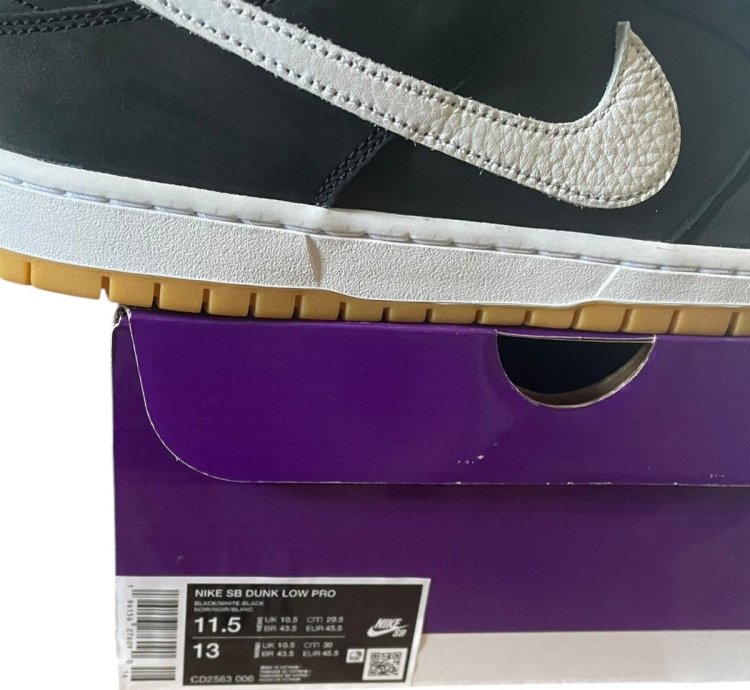 Nike Sb Dunk Low Pro Black White Gum
