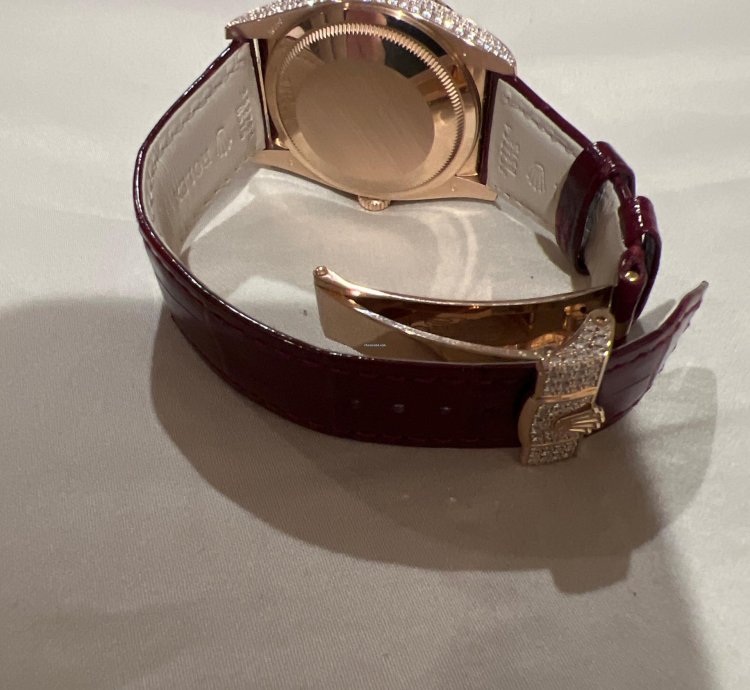 Rolex Day-date 36 Excellent Condition With 800 Brilliant Factory Cut Diamonds