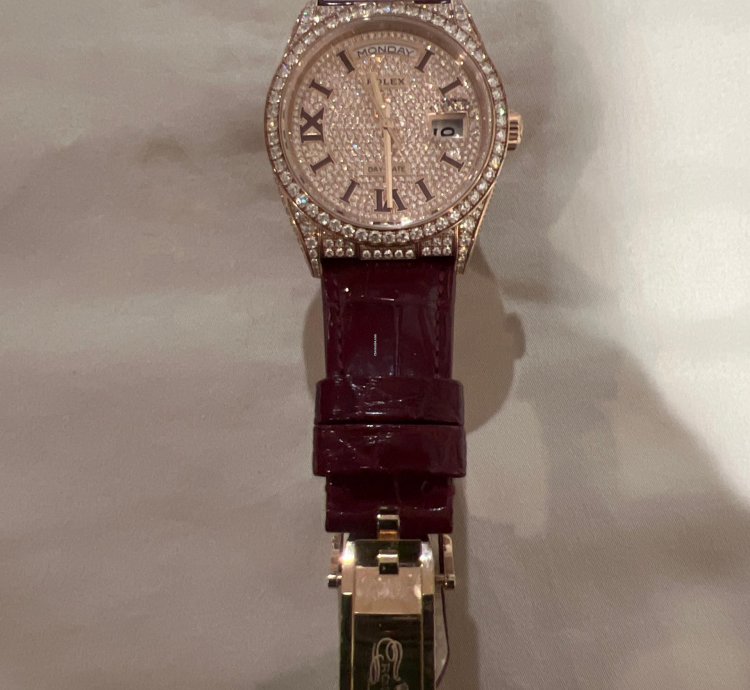 Rolex Day-date 36 Excellent Condition With 800 Brilliant Factory Cut Diamonds