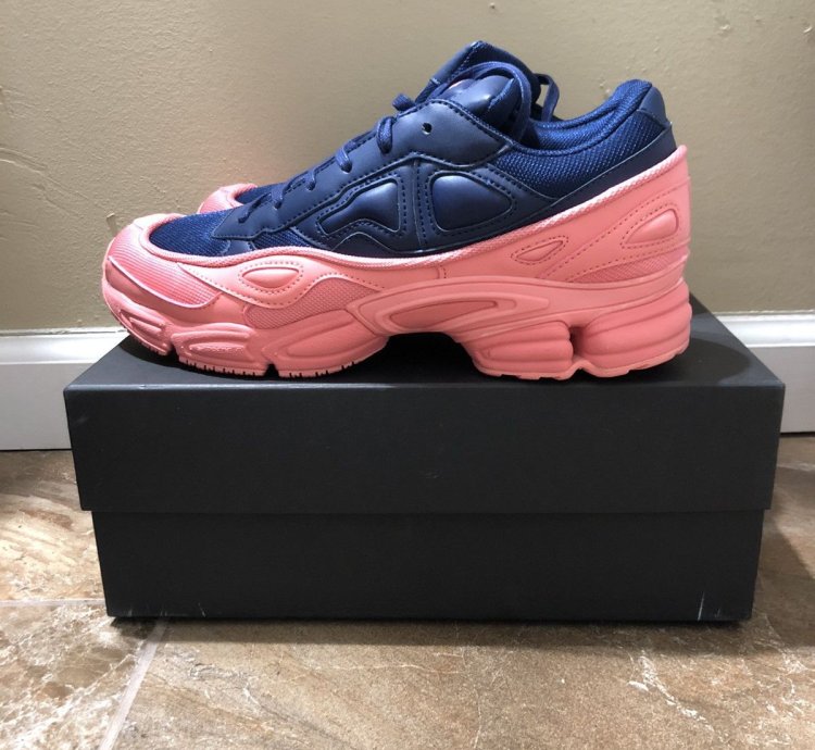 deadstock Adidas Raf Simons Ozweego