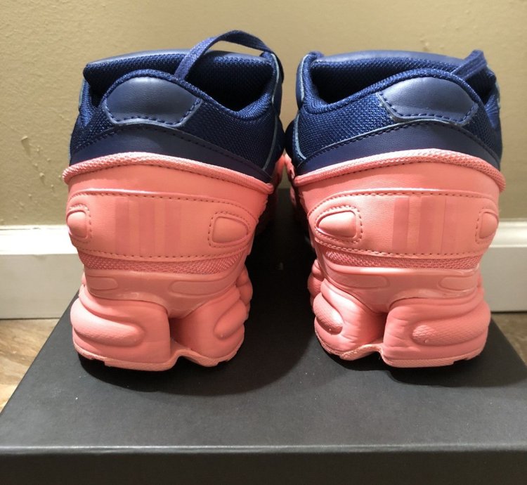 deadstock Adidas Raf Simons Ozweego